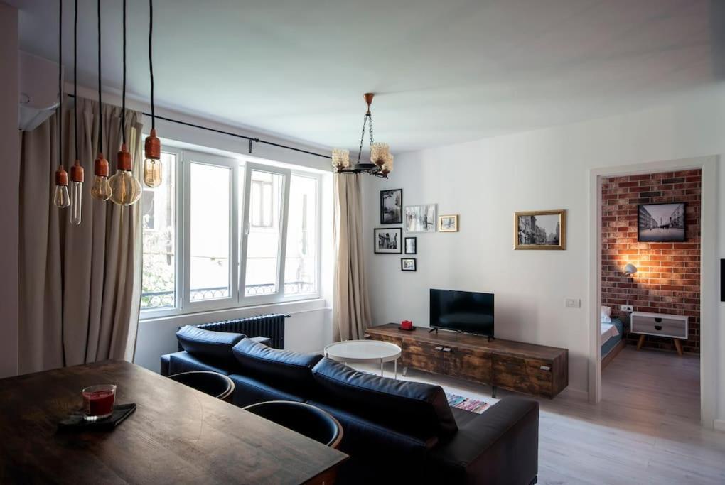 Retro Midtown Apartament