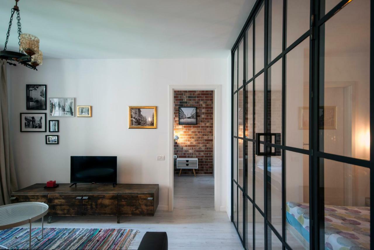 Retro Midtown Apartament